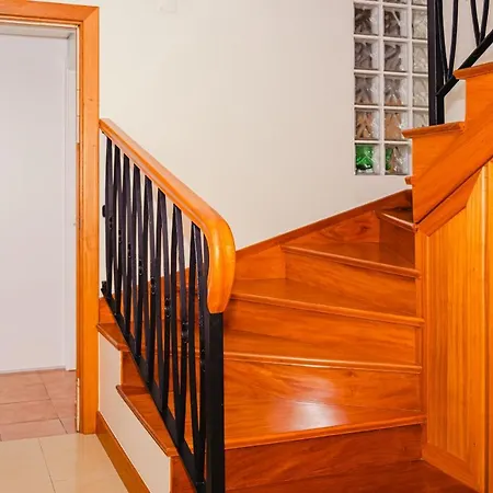 Pensionat Namaste House I Relogio do Poiso