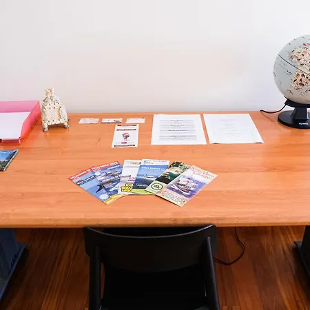Pensionat Namaste House I Relogio do Poiso