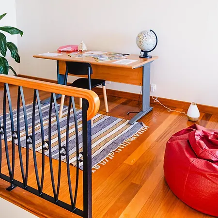 Namaste House I Relogio do Poiso