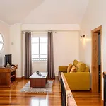Namaste House I Pensionat Relogio do Poiso
