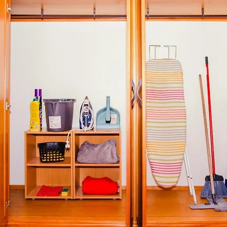 Namaste House I Relogio do Poiso