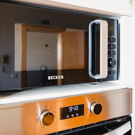 Namaste House I Relogio do Poiso