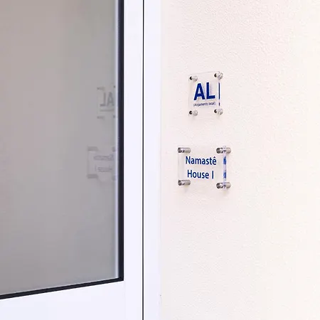 Namaste House I Relogio do Poiso