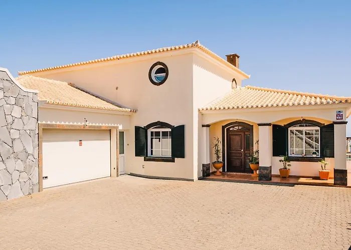 Namaste House I Гостевой дом Relogio do Poiso