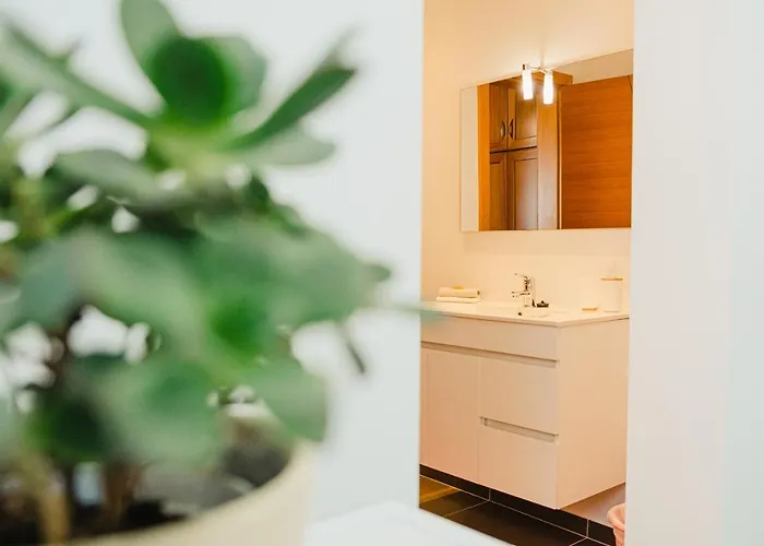 Гостевой дом Namaste House I Relogio do Poiso